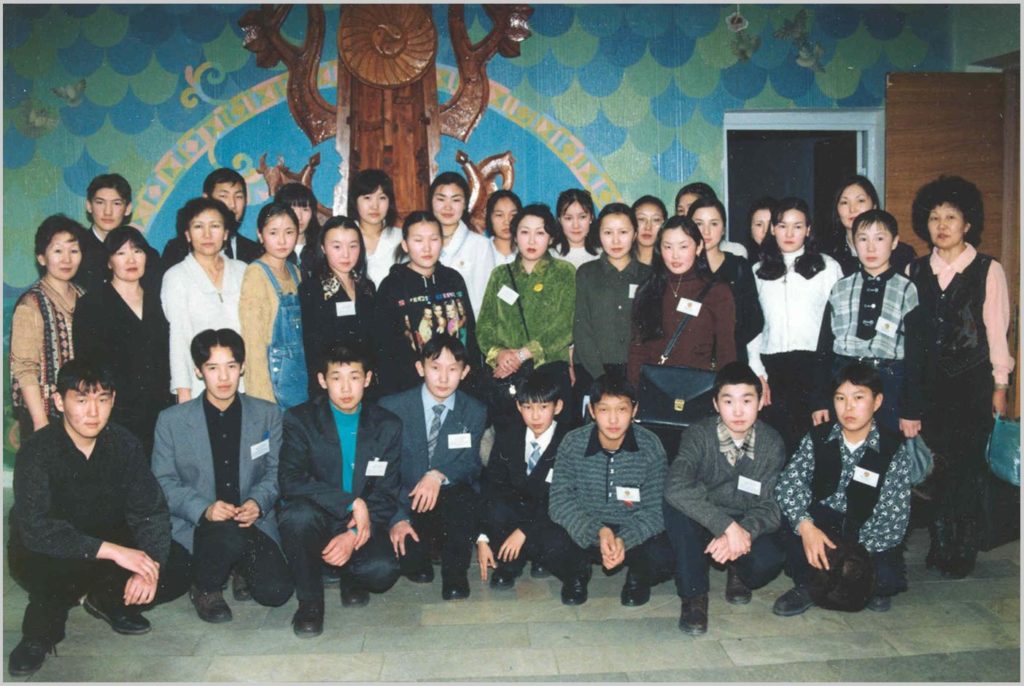 Команда Хангаласского улуса в республиканской НПК «Шаг в будущее», 1998 г.